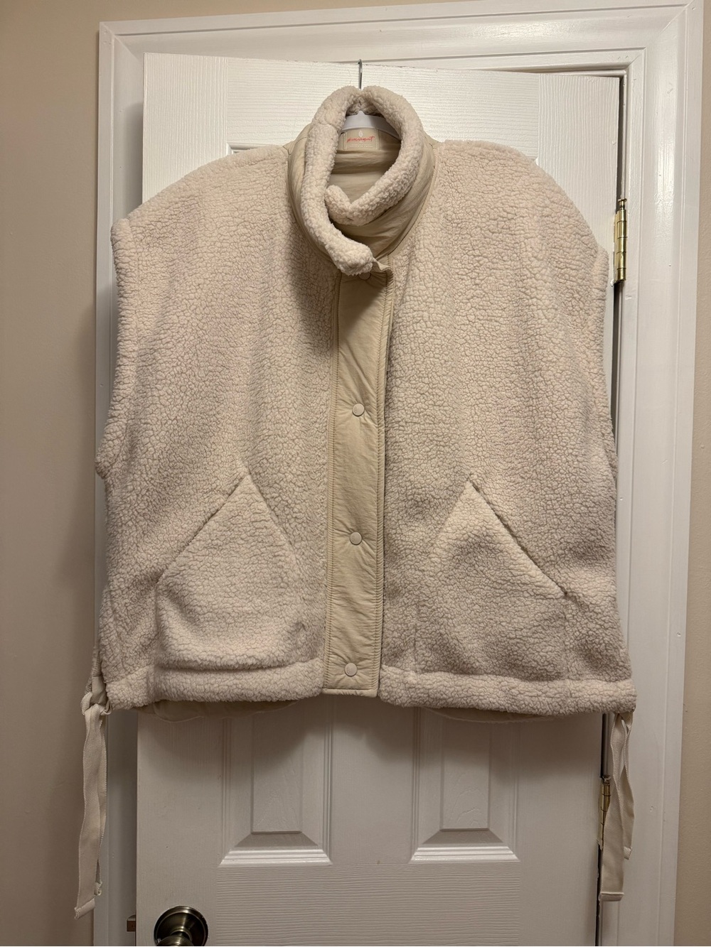 Free people- scout it out- Sherpa Vest